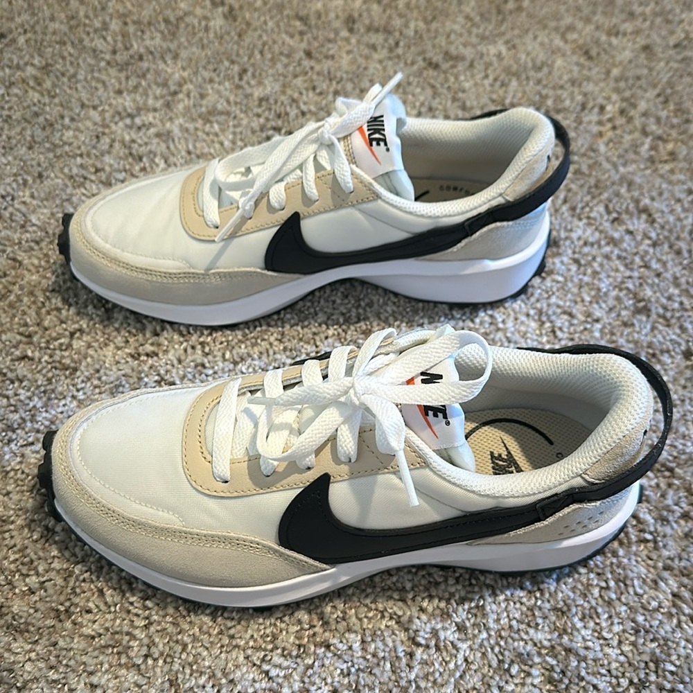 Brand New Nike Waffle Debut
